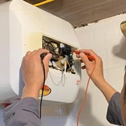 Ảnh đại diện bài viết: Sửa Bình Nóng Lạnh Apollo Chỉ Sáng Đèn Xanh Nước Không Nóng Uy tín